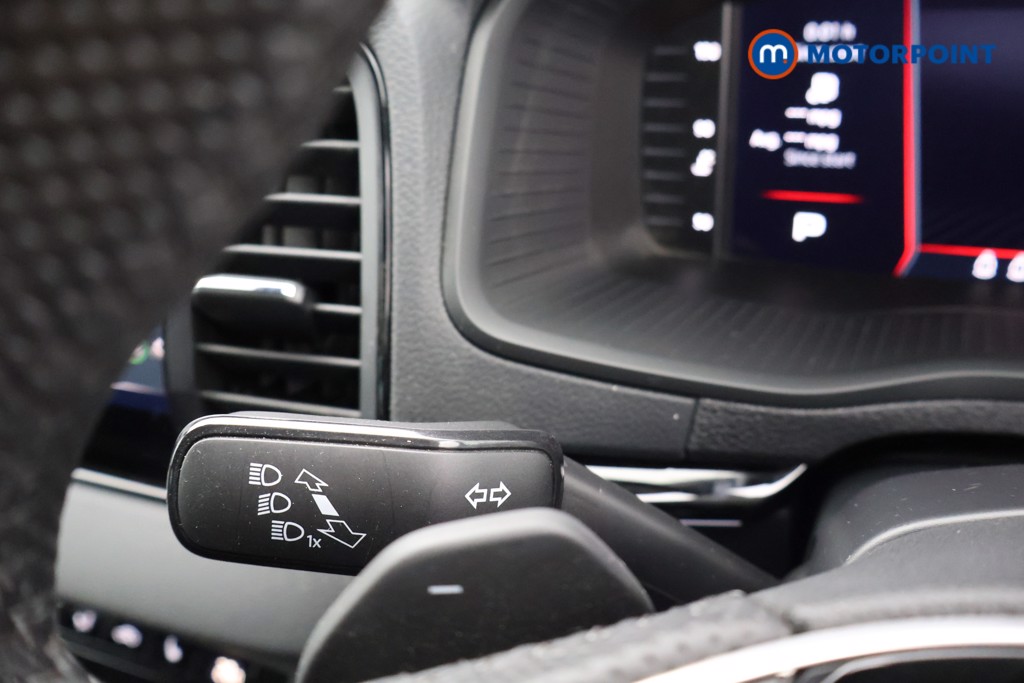 Skoda Karoq Sportline Edition Automatic Petrol SUV - Stock Number (1585873) - 5th supplementary image