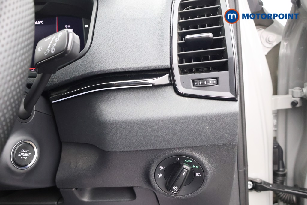 Skoda Karoq Sportline Edition Automatic Petrol SUV - Stock Number (1585873) - 7th supplementary image
