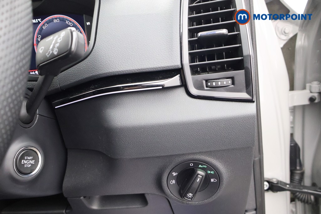 Skoda Karoq Sportline Edition Automatic Petrol SUV - Stock Number (1585876) - 8th supplementary image