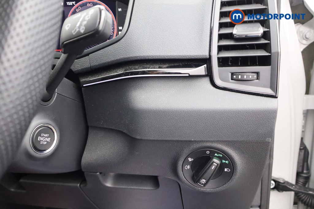 Skoda Karoq Sportline Edition Automatic Petrol SUV - Stock Number (1585880) - 8th supplementary image