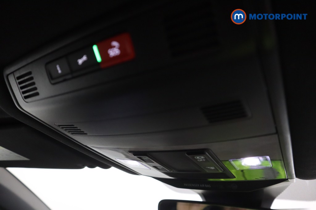 Volkswagen T-Roc R-Line Manual Petrol SUV - Stock Number (1586259) - 11th supplementary image