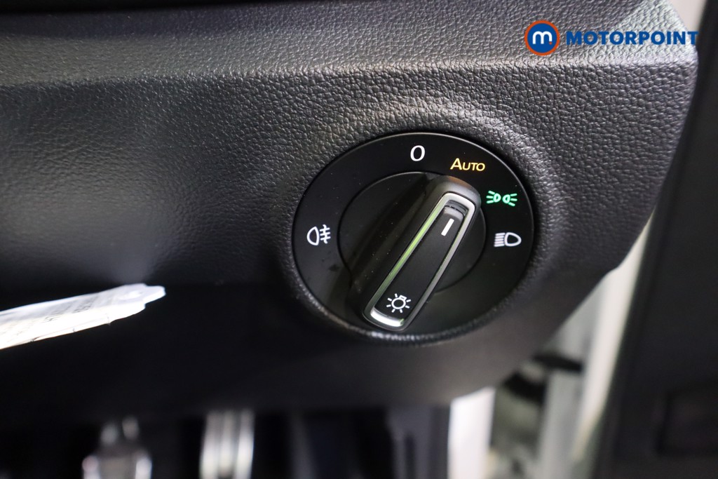 Volkswagen T-Roc R-Line Manual Petrol SUV - Stock Number (1586259) - 12th supplementary image