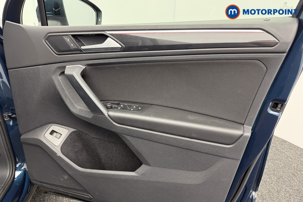 Volkswagen Tiguan Elegance Automatic Petrol SUV - Stock Number (1586266) - 18th supplementary image