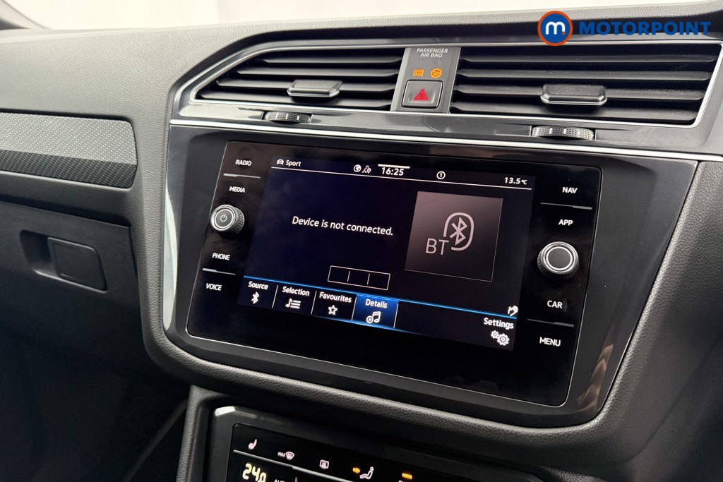 Volkswagen Tiguan Allspace R-Line Automatic Petrol SUV - Stock Number (1586280) - 7th supplementary image