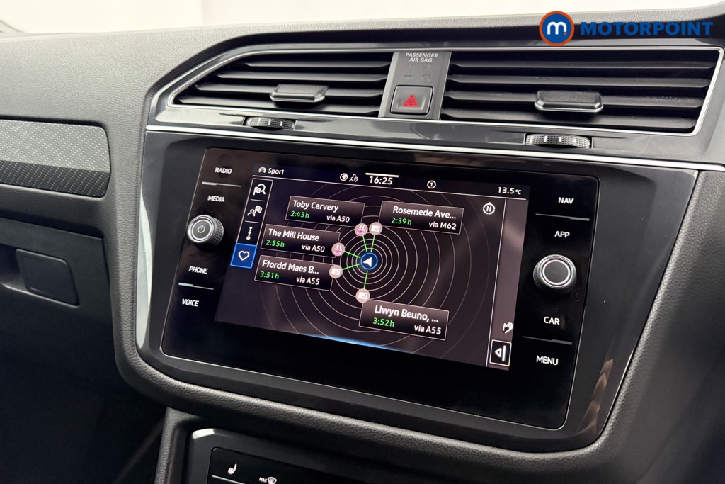 Volkswagen Tiguan Allspace R-Line Automatic Petrol SUV - Stock Number (1586280) - 9th supplementary image