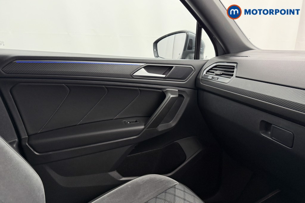 Volkswagen Tiguan Allspace R-Line Automatic Petrol SUV - Stock Number (1586280) - 14th supplementary image