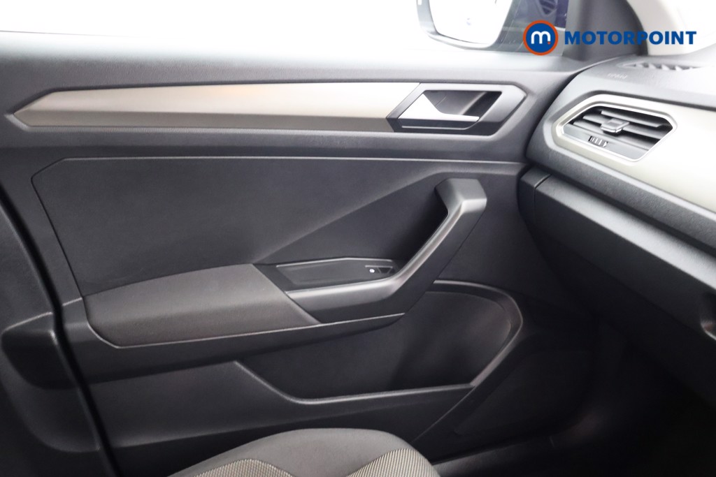 Volkswagen T-Roc SE Automatic Petrol SUV - Stock Number (1586510) - 9th supplementary image