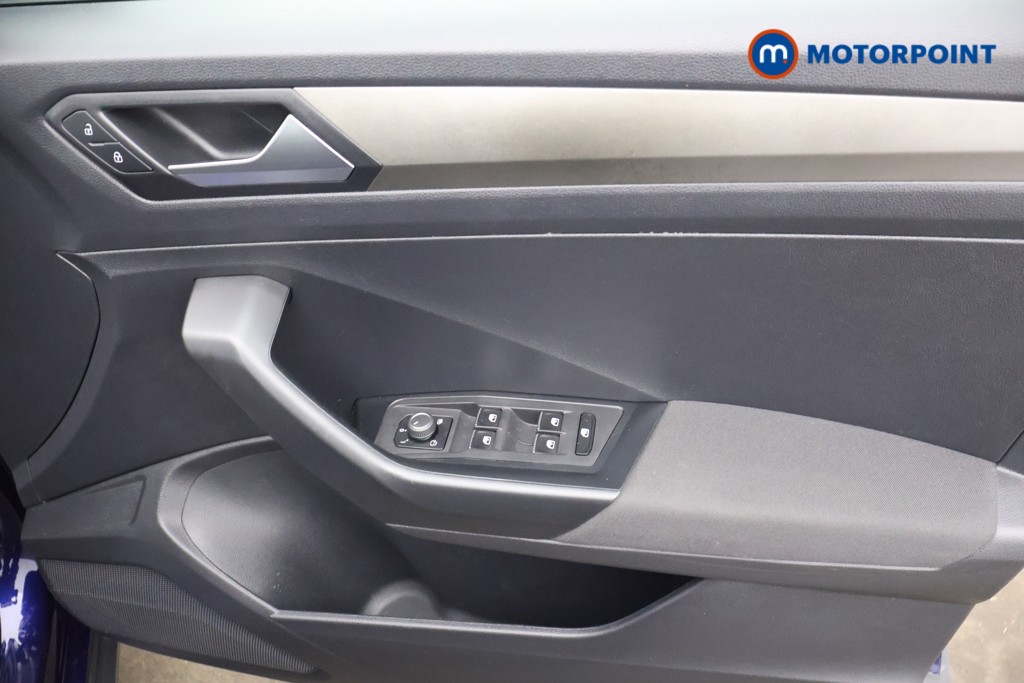 Volkswagen T-Roc SE Automatic Petrol SUV - Stock Number (1586510) - 10th supplementary image