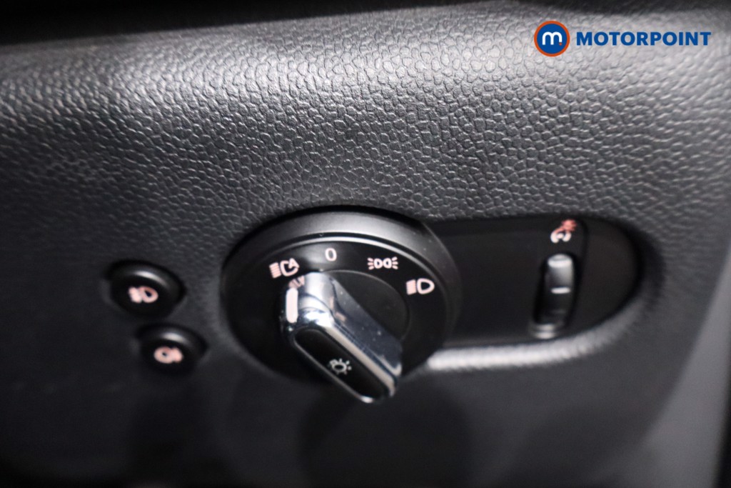 Mini Hatchback Cooper Seven Manual Petrol Hatchback - Stock Number (1586676) - 21st supplementary image