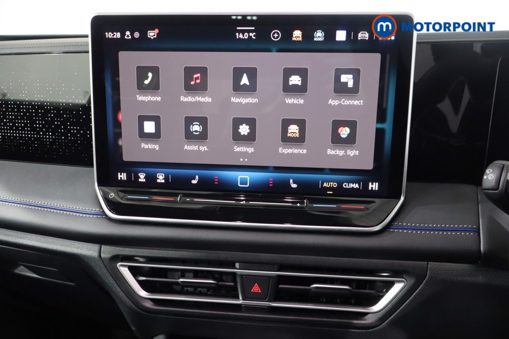 Volkswagen Tiguan R-Line Automatic Petrol SUV - Stock Number (1586900) - 18th supplementary image