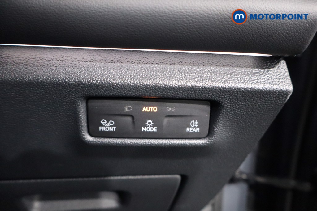 Volkswagen Tiguan R-Line Automatic Petrol SUV - Stock Number (1586900) - 22nd supplementary image