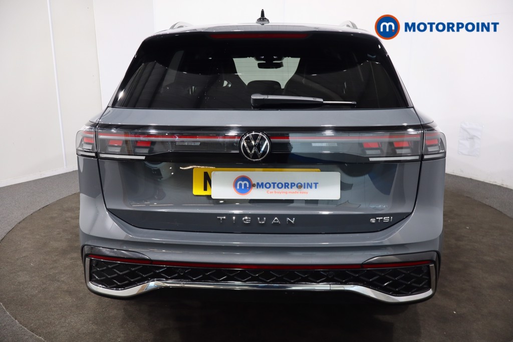 Volkswagen Tiguan R-Line Automatic Petrol SUV - Stock Number (1586900) - 39th supplementary image
