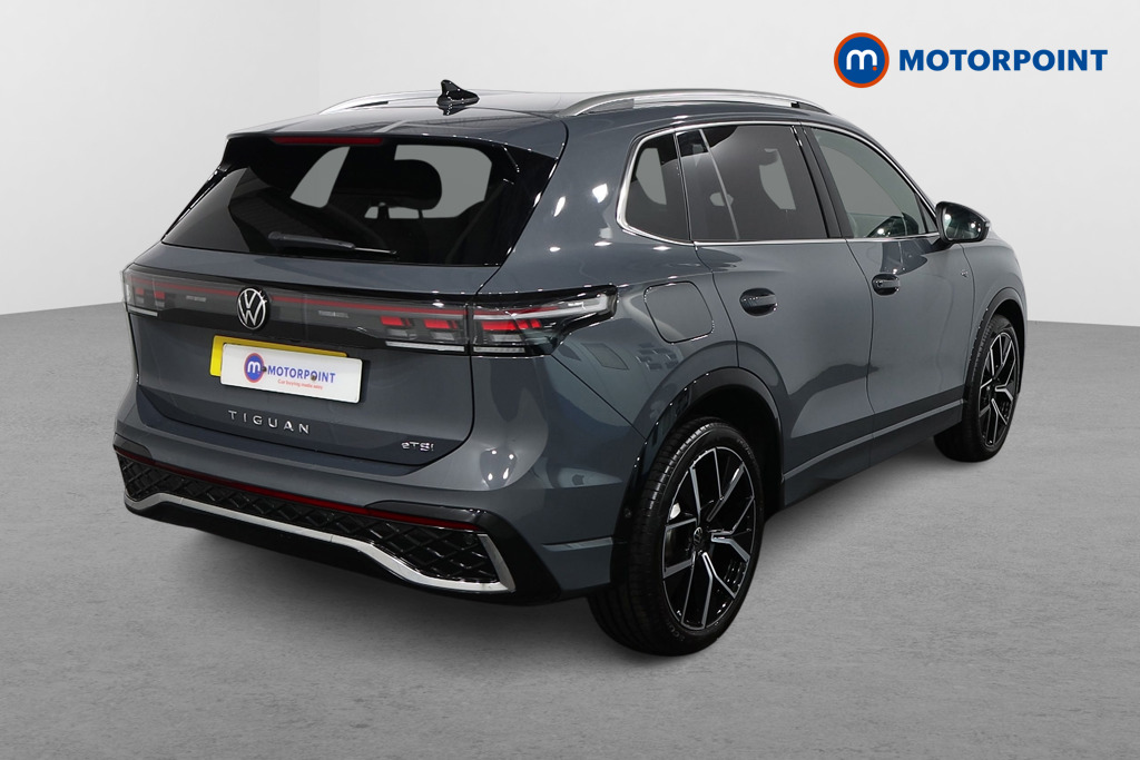 Volkswagen Tiguan R-Line Automatic Petrol SUV - Stock Number (1586900) - Drivers side rear corner
