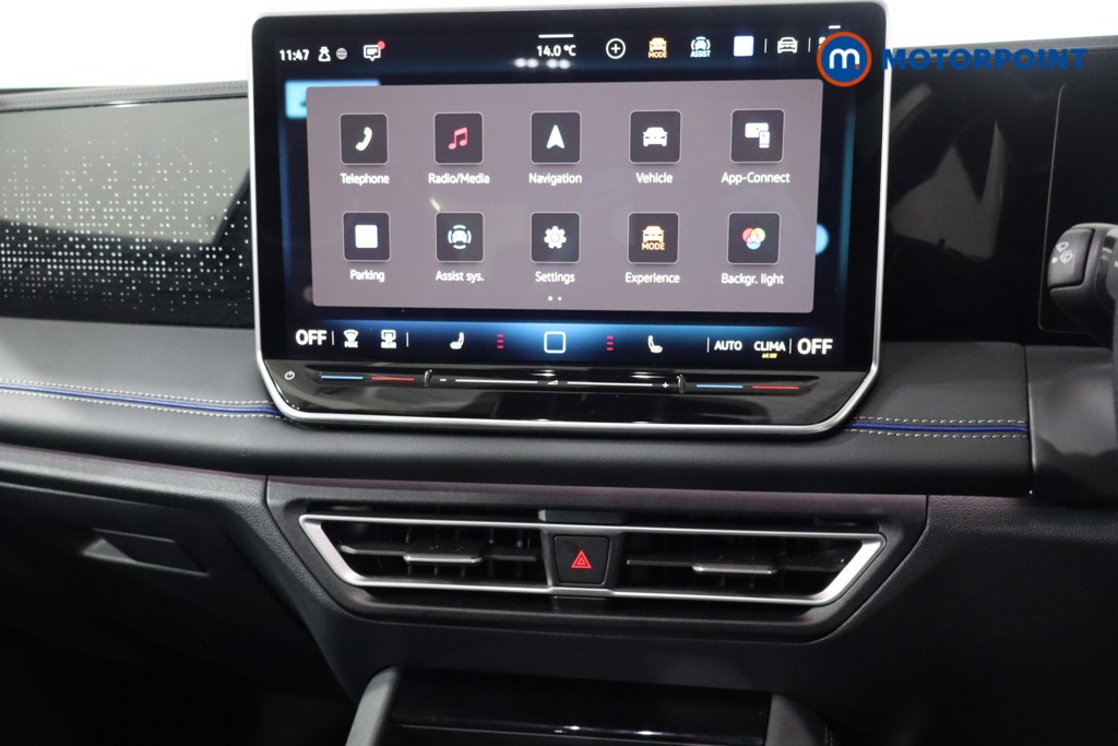 Volkswagen Tiguan R-Line Automatic Petrol SUV - Stock Number (1586907) - 17th supplementary image