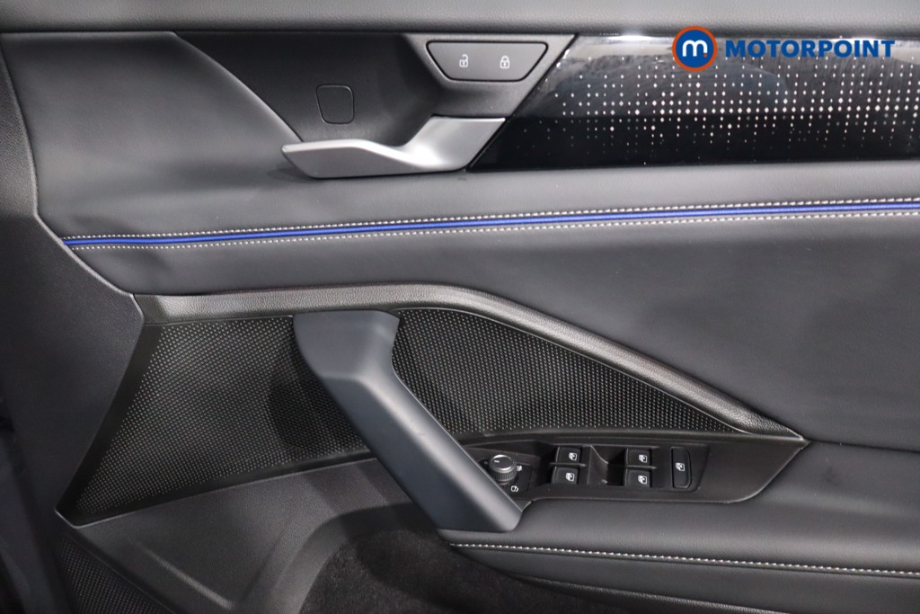 Volkswagen Tiguan R-Line Automatic Petrol SUV - Stock Number (1586907) - 20th supplementary image