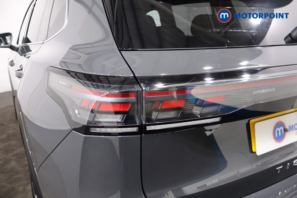 Volkswagen Tiguan R-Line Automatic Petrol SUV - Stock Number (1586907) - 35th supplementary image