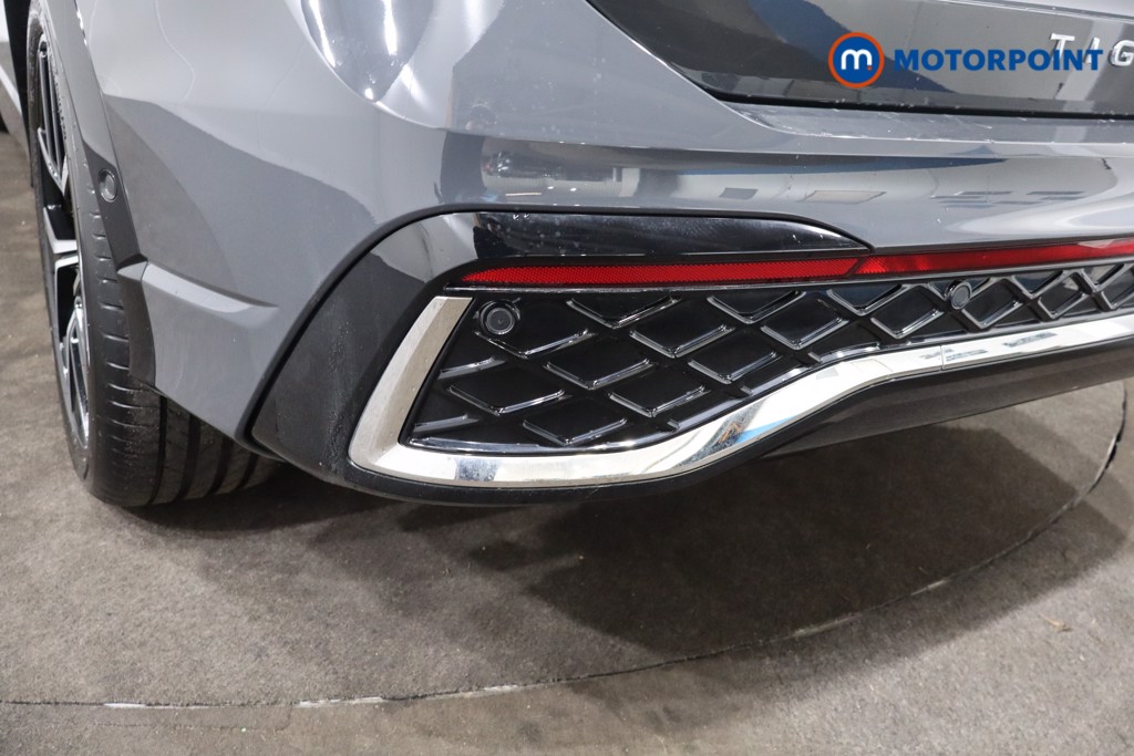 Volkswagen Tiguan R-Line Automatic Petrol SUV - Stock Number (1586907) - 36th supplementary image