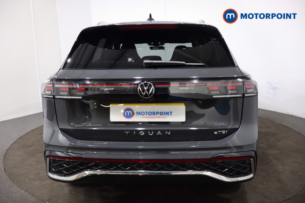 Volkswagen Tiguan R-Line Automatic Petrol SUV - Stock Number (1586907) - 38th supplementary image