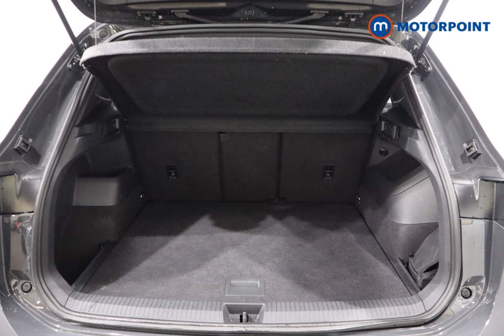 Volkswagen Tiguan R-Line Automatic Petrol SUV - Stock Number (1586907) - 39th supplementary image