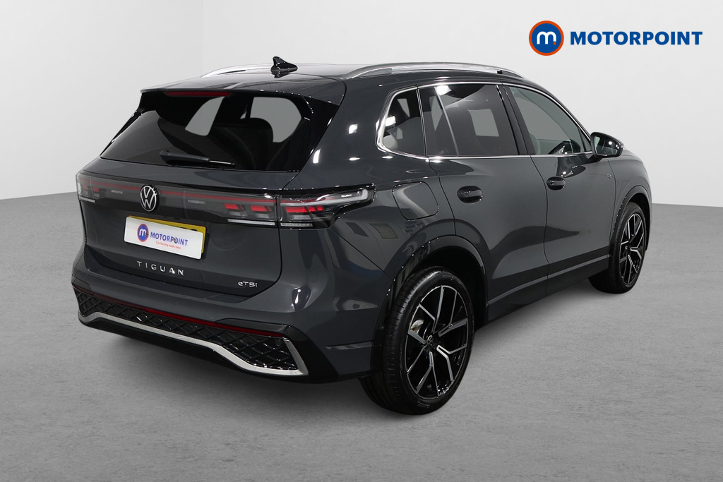 Volkswagen Tiguan R-Line Automatic Petrol SUV - Stock Number (1586907) - Drivers side rear corner