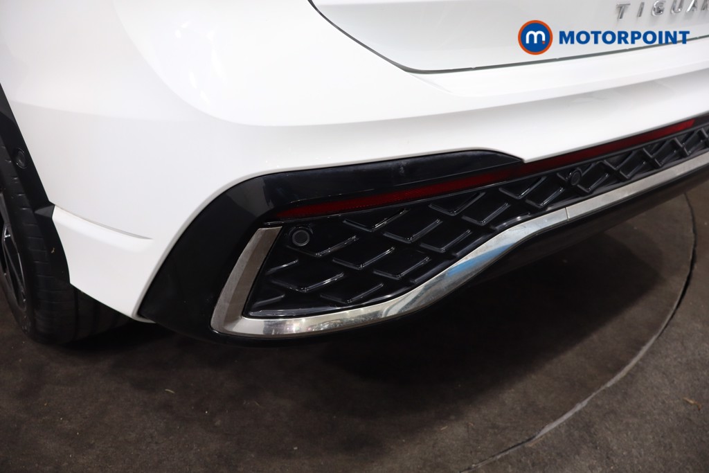 Volkswagen Tiguan R-Line Automatic Petrol SUV - Stock Number (1586911) - 38th supplementary image