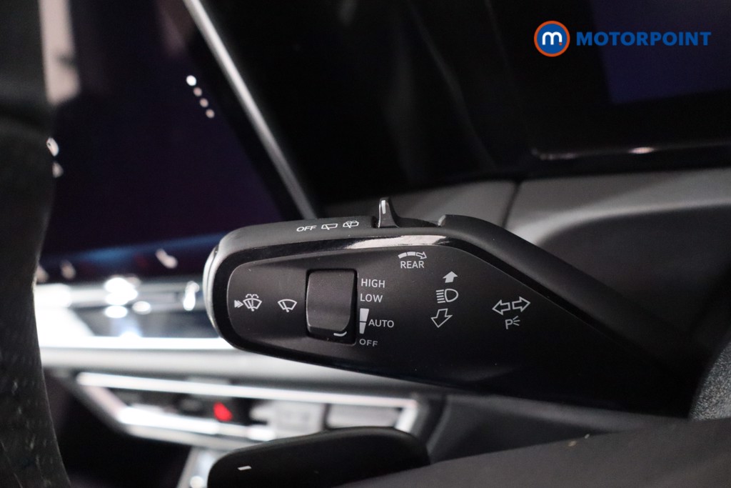 Volkswagen Tiguan R-Line Automatic Petrol SUV - Stock Number (1586912) - 23rd supplementary image