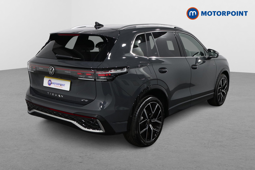 Volkswagen Tiguan R-Line Automatic Petrol SUV - Stock Number (1586912) - Drivers side rear corner