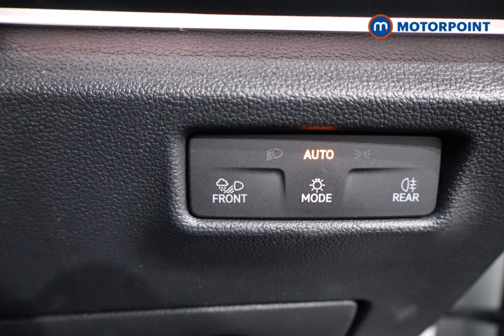 Volkswagen Tiguan R-Line Automatic Petrol SUV - Stock Number (1586913) - 17th supplementary image