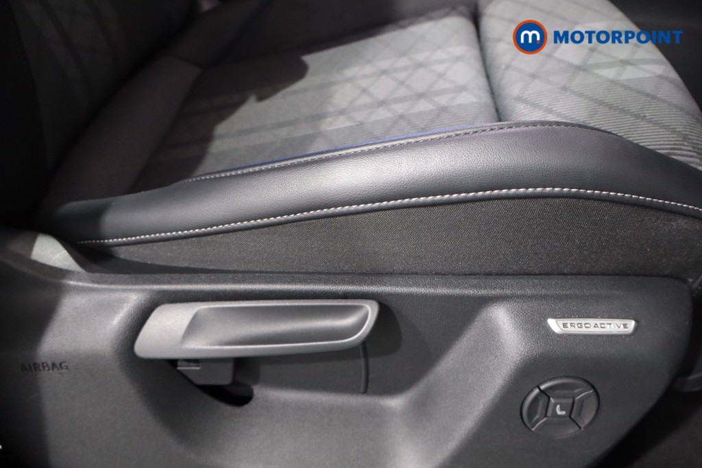 Volkswagen Tiguan R-Line Automatic Petrol SUV - Stock Number (1586913) - 21st supplementary image