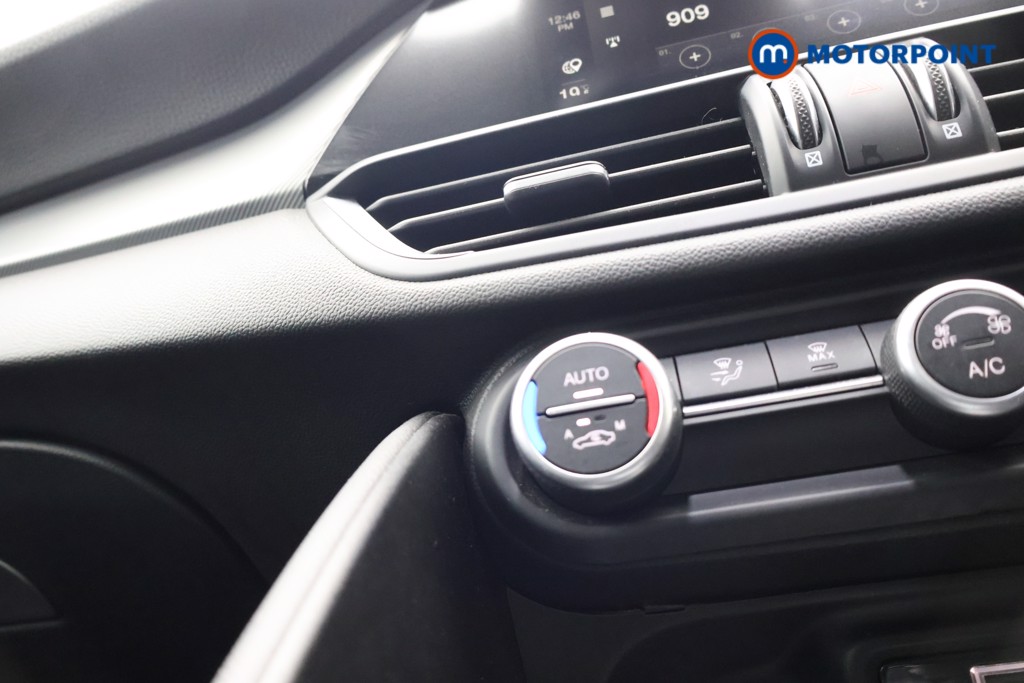 Alfa Romeo Giulia Sprint Automatic Petrol Saloon - Stock Number (1586961) - 14th supplementary image