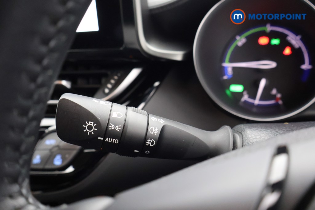 Toyota C-Hr Design Automatic Petrol-Electric Hybrid SUV - Stock Number (1587565) - 5th supplementary image