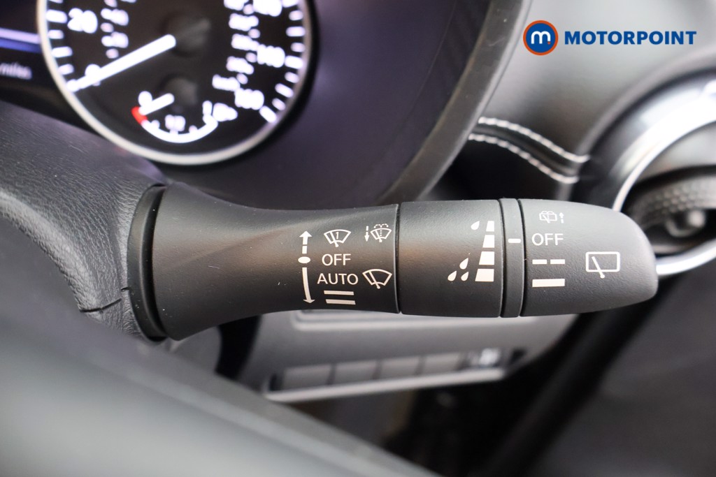 Nissan Juke Tekna Automatic Petrol-Electric Hybrid SUV - Stock Number (1587697) - 6th supplementary image