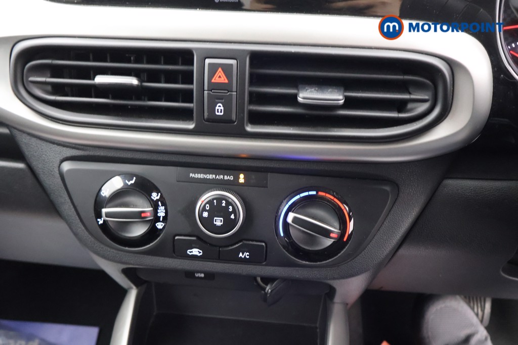 Hyundai I10 Premium Automatic Petrol Hatchback - Stock Number (1588269) - 9th supplementary image