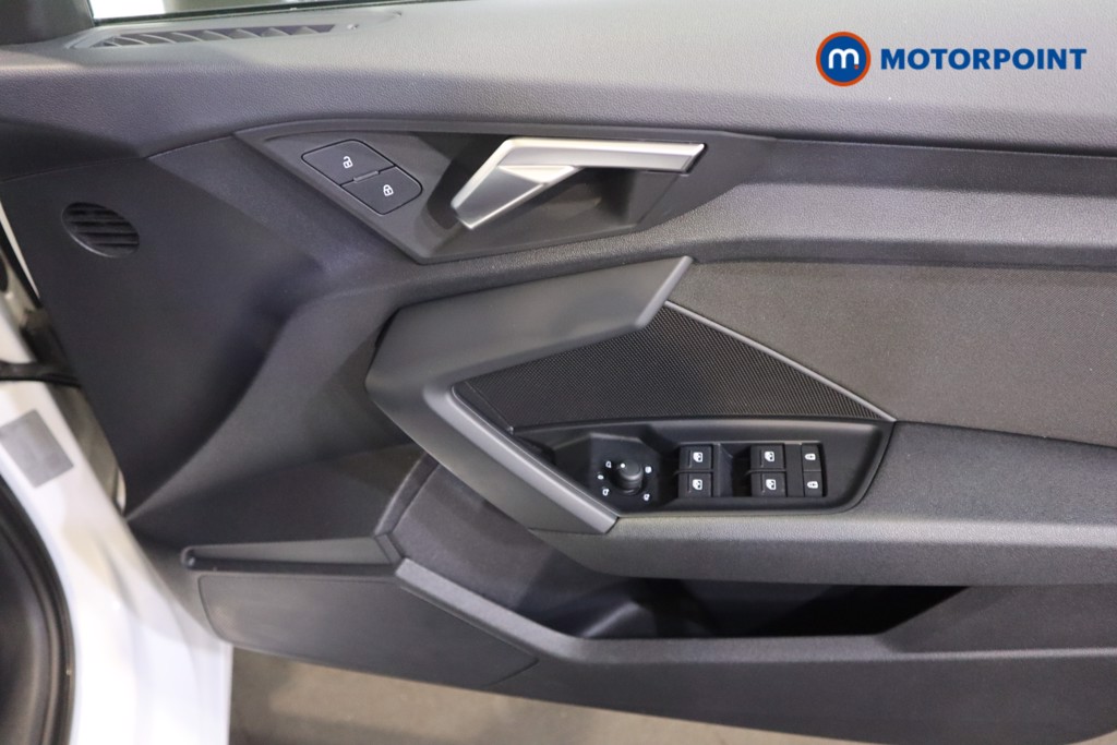 Audi A3 Technik Manual Petrol Hatchback - Stock Number (1588288) - 9th supplementary image