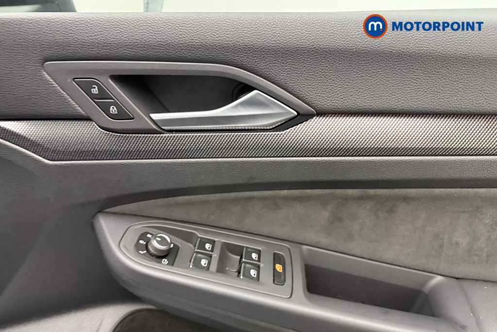Volkswagen Golf R-Line Manual Petrol Hatchback - Stock Number (1588426) - 16th supplementary image