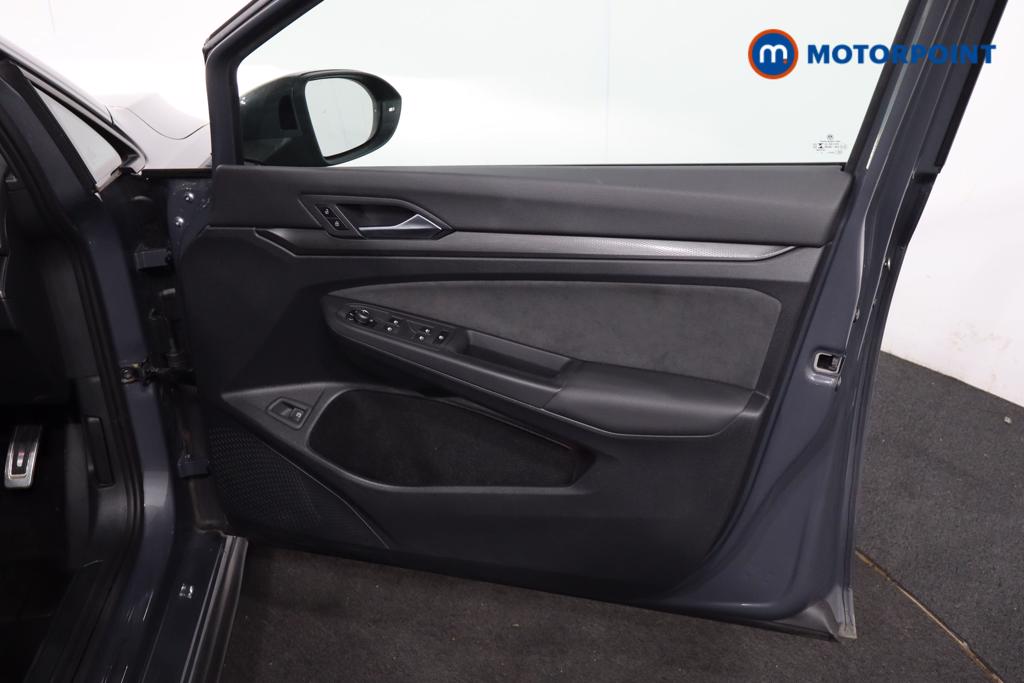 Volkswagen Golf GTE Automatic Petrol Plug-In Hybrid Hatchback - Stock Number (1588509) - 1st supplementary image