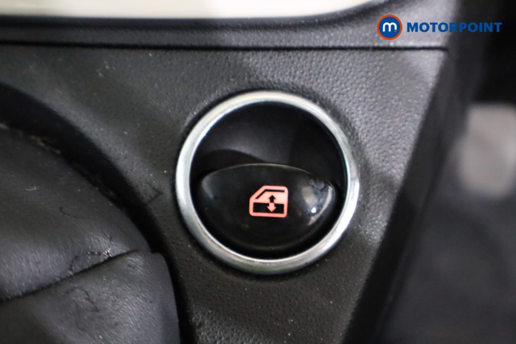 Fiat 500 Lounge Manual Petrol Hatchback - Stock Number (1588545) - 12th supplementary image