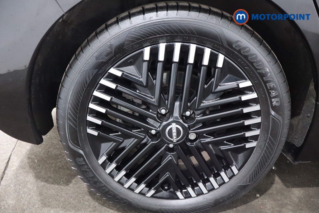 Nissan Leaf Tekna Automatic Electric Hatchback - Stock Number (1588616) - 9th supplementary image