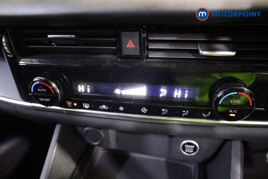 Nissan Qashqai Acenta Premium Automatic Petrol SUV - Stock Number (1588709) - 4th supplementary image