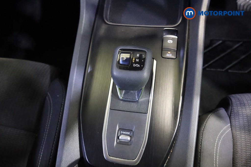 Nissan Qashqai Acenta Premium Automatic Petrol SUV - Stock Number (1588709) - 5th supplementary image