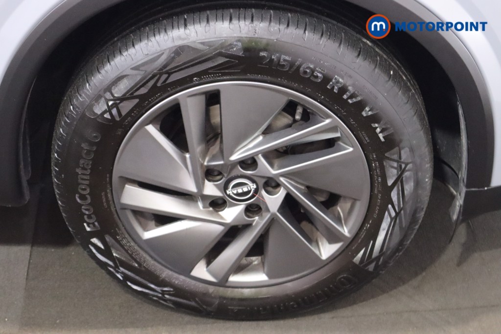 Nissan Qashqai Acenta Premium Automatic Petrol SUV - Stock Number (1588709) - 20th supplementary image