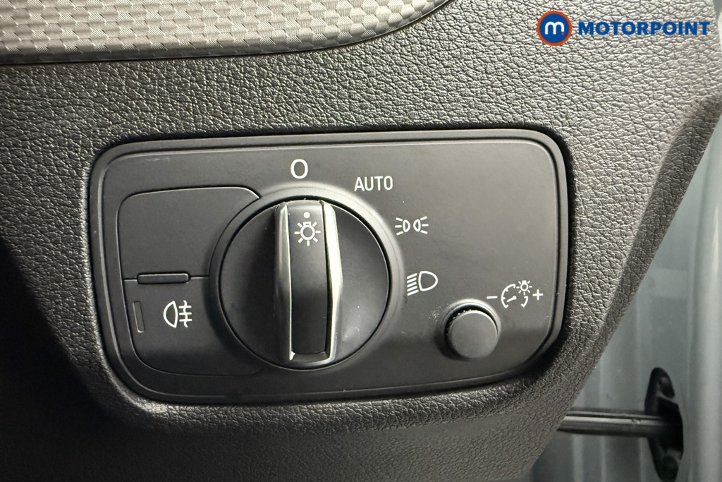 Audi Q2 Technik Manual Petrol SUV - Stock Number (1588864) - 16th supplementary image