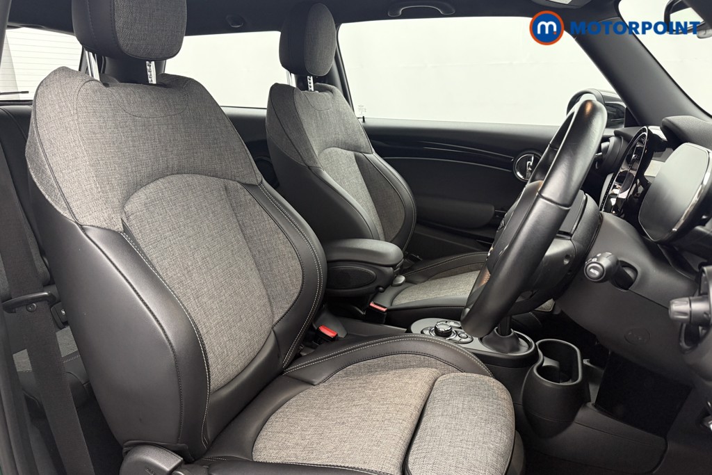 Mini Hatchback Cooper S Level 2 Automatic Electric Hatchback - Stock Number (1588886) - 21st supplementary image