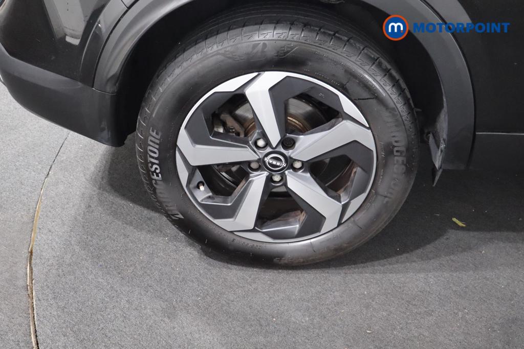 Nissan Qashqai N-Connecta Manual Petrol SUV - Stock Number (1588999) - 14th supplementary image