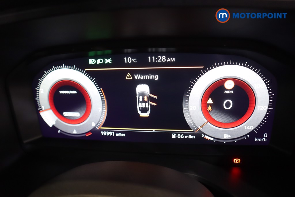 Nissan Qashqai Tekna Manual Petrol SUV - Stock Number (1589453) - 4th supplementary image