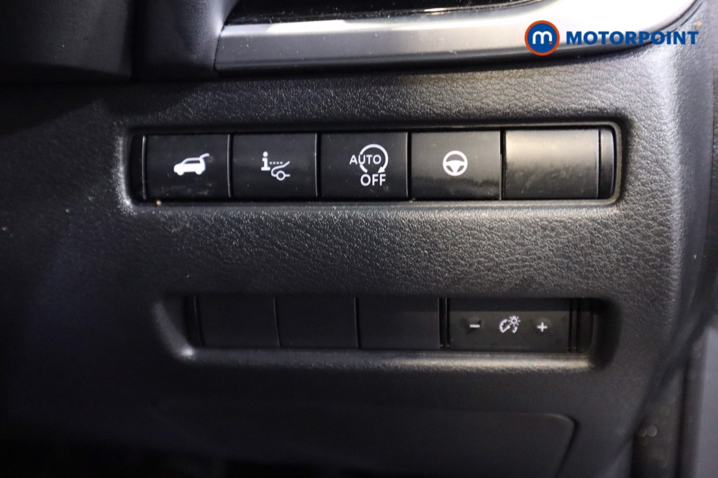 Nissan Qashqai Tekna Manual Petrol SUV - Stock Number (1589453) - 12th supplementary image