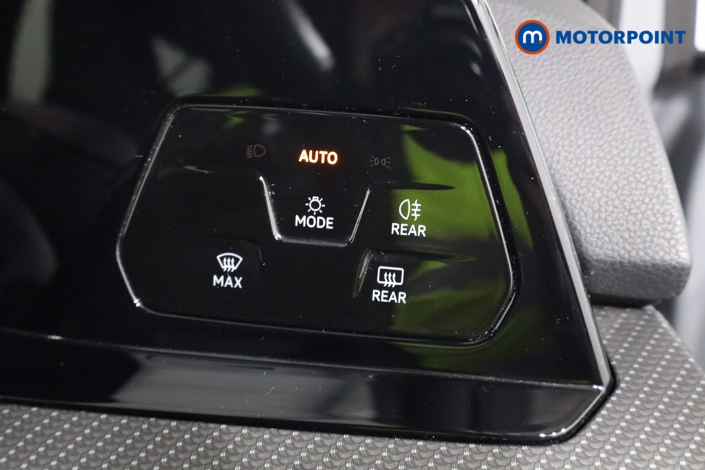 Volkswagen Golf R-Line Manual Petrol Hatchback - Stock Number (1589494) - 19th supplementary image