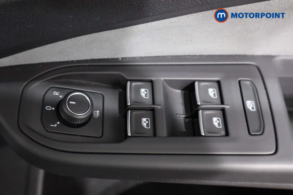 Volkswagen Golf R-Line Manual Petrol Hatchback - Stock Number (1589494) - 22nd supplementary image
