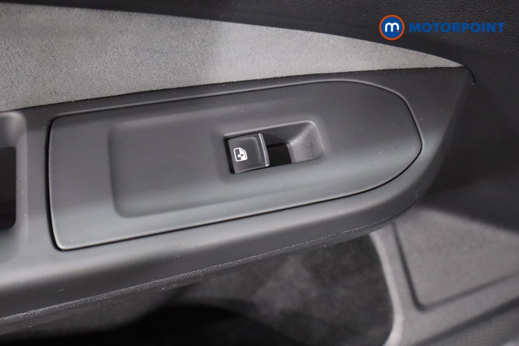 Volkswagen Golf R-Line Manual Petrol Hatchback - Stock Number (1589494) - 24th supplementary image