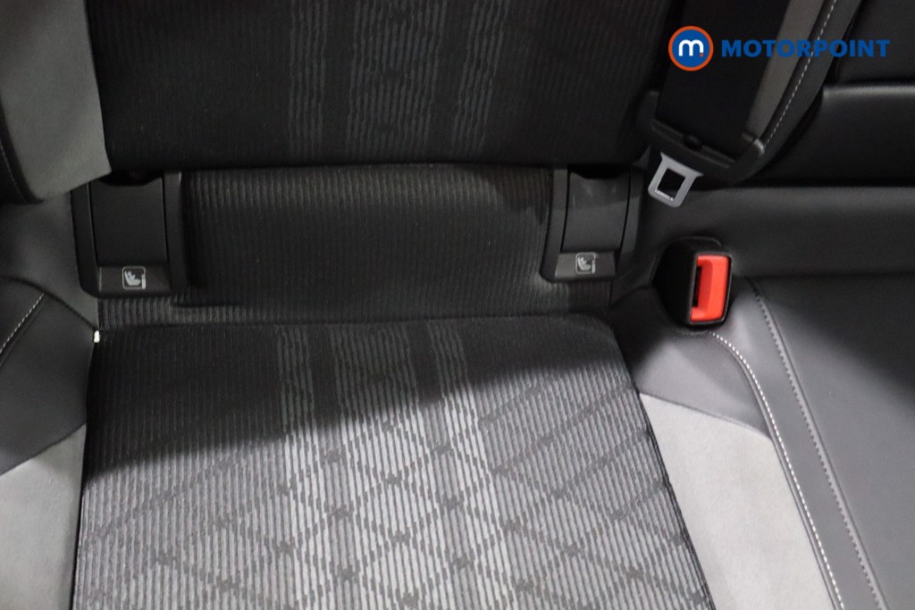 Volkswagen Golf R-Line Manual Petrol Hatchback - Stock Number (1589494) - 25th supplementary image